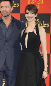 How to do a katy perry hair style. Is Anne Hathaway Hollywood S New Short Hair Sweetheart Cable Car Couture