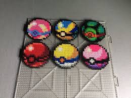 It has a 1× catch rate on all pokémon. 11 Pixel Art Pokeball Ideen Bugelperlen Bugelperlen Pokemon Perler Bead Designs