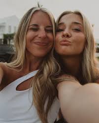 Hannah Arthur Hatcher☀️🍉🌊🐚🌸