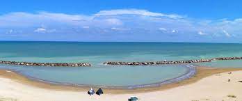 Fronte mare con ampio terrazzo al 2° piano di una palazzina seminuova, camera, cam.tta,. Appartamenti Estivi In Affitto A Senigallia In Riva Al Mare