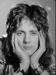 Wishing happy birthday to guitar player