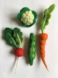 Needle Felted Vegetables Wear What You Eat Needle Felting Projects Needle Felting Tutorials Needle Felted Christmas