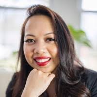 Stacy Savard's Instagram, Twitter & Facebook