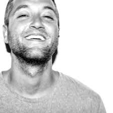 Listen to Morphing by Ramon Tapia in Set playlist online for free