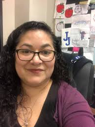 Introduction of a 9th grade social studies teacher