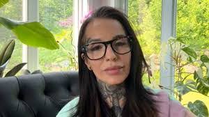 Sandra Agee's Instagram, Twitter & Facebook