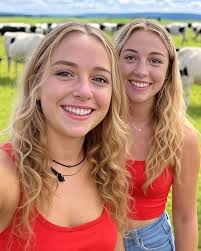 Something that goes well in a grilled cheese sandwich