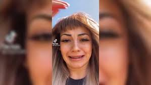 Her hair went from Summer to fall just like that!