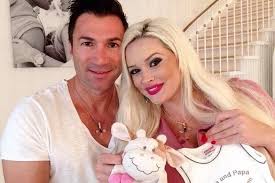 Die kleine klagte über starke schmerzen. Daniela Katzenberger Und Lucas Cordalis Zeigen Baby Sophia