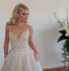 Bridal Hair Middle Part Loose Waves Bridal Hair Down Vintage Bridal Hair Wedding Hair Down