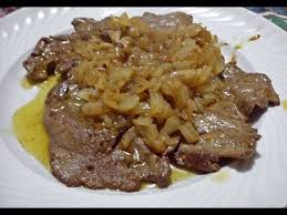 La ricetta originale prevedeva il fegato di maiale, ma ormai da tempo è più usato quello di vitella o di vitellone. Fegato Alla Veneziana Fegato Alla Veneta Youtube