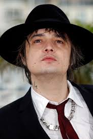Former member of the libertines, pete doherty, makes the new headlines an awful lot, although not usually for the best of reasons. Pete Doherty Starportrat News Bilder Gala De