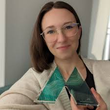 Melissa Storie's Instagram, Twitter & Facebook