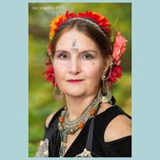 Pinwheel Gallery is proud to introduce Eileen Woods! @eileenwoods78 Artist  Bio: Eileen Woods has spent decades delving into themes of memory and  mortality through her art. Working across various media—fiber, painting,  woodburning,