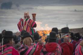 Los diferentes pueblos originarios de #bolivia celebran el #añonuevoandino con fiestas como el #intiraymy #intiwatana #willkakuti, entre los mas. Alvaro Lovazzano Fotografia Willka Kuti Ano Nuevo Andino Solsticio De Invierno La Mejor Forma De Celebrarlo Es Esperar La Salida Del Sol En Tiahuanaco Bolivia Fotografia Photography Tiahuanaco Willkakuti Solsticio Facebook