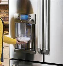 Our refrigerator tester and appliance editor spent two weeks with the ge café cfe28tshss (msrp $3,100), and think it's the. Ge Cafe Series Energy Star 27 8 Cu Ft French Door Refrigerator With Keurig K Cup Brewing System Cfe28ushss Ge Appliances