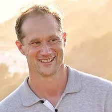 Van Savage (@VanMSavage)