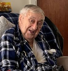 Peter Layden's Instagram, Twitter & Facebook