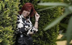 When she reached 15, she recorded her first album, tu és o meu herói. Monica Sintra Perdeu Tres Quilos Em Menos De Um Mes Com A Dieta Lev