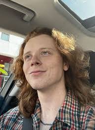 Eric Grooms's Instagram, Twitter & Facebook