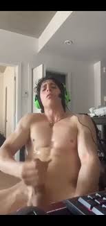 Gooner: Hot guy jerking off - video 7 - ThisVid.com