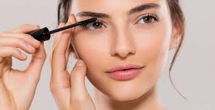 Wiggle your mascara when you are applying your mascara, instead of just dabbing the product on, make sure you wiggle it onto your eyelashes. Larrysays How To Get Straight Eyelashes To Stay Curled All Day The Singapore Women S Weekly