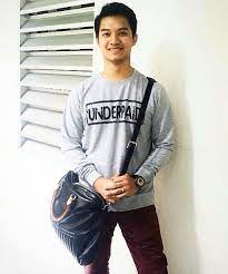 Coming home, the absence of mainstream online retail was a glaring gap that begged to be filled. Biodata Fadza Anuar Suami Usahawan Vivy Yusof Iluminasi