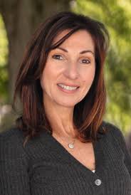 Donna Rabb's Instagram, Twitter & Facebook