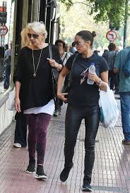 Τι είπε η έλλη;γιατί δε πρέπει να περάσω το κορονοϊό. H Ellh Kokkinoy Einai To Apolyto Kormi Ths Elladas Kai Oi Nees Ths Fwtografies To Apodeiknyoyn Queen Gr