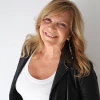 Lisa Allensworth's Instagram, Twitter & Facebook