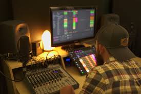 Just post a specific question about music mixing and pray that someone out there can answer ;). Home Recording Boot Camp Online Courses You Should Check Out Right Now Soundfly