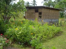 Amakan is the filipino word for the bamboo matting found in traditional philippine stilt houses called bahay kubo/nipa hut. Bahay Kubos Arrive Samal Bahay Kubo