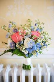 ورد أصفر (الاسم العلمي:rosa xanthina) هو نوع من النباتات يتبع جنس الورد من الفصيلة الوردية. 65 ØµÙˆØ± ÙˆØ±Ø¯ Ideas Wedding Bouquets Wedding Flowers Bridal Bouquet