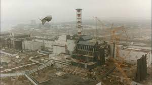 De kernramp van tsjernobyl was de grootste kernramp die ooit heeft plaatsgevonden. Reactor Tsjernobyl Omhuld Door Sarcofaag Nos