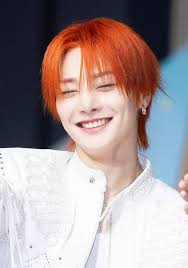 小麵包🍞，你要不改成梁尼克好了，長的好像😆，直接染成狐狸髮色了😍😍