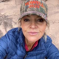 Theresa Ernst's Instagram, Twitter & Facebook