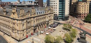 Is roomzzz aparthotel leeds city located near the city center? Core Strength Supporting The Growth Of Leeds City Centre Centre For Cities