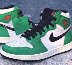 Jordan 1 Low White Lucky Green Black Nikewmns Air Jordan 1 Retro High Og Lucky Greenが2020年10月11日に発売予定 In 2020 Air Jordans Nike Air Force Sneaker Nike