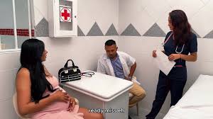 Fucking a pregnant woman in a medical consultation - XNXX.COM