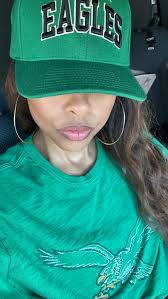 EL•E•VATE : To raise or lift (something/someone) to a higher position ⁣ ⁣  Blessed to have been able to attend another year of UCLA Anderson's  Velocity Women's Leadership Summit & this year