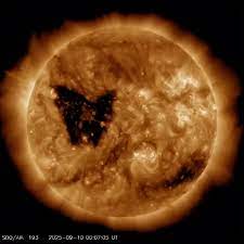 3I ATLAS | A massive butterfly shaped sunspot nearly 50 times larger than  Earth has just appeared on the Sun and it's growing every single day.... |  Instagram