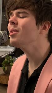 I am singing for your my singing version of I'm yours. I hope you will  enjoy it. Thank you very much for supporting my music with stars 😍