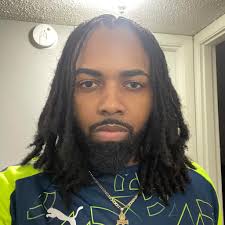 Flairy Everywhere └(՞·՞ └) @dingdongravers #flairy #flairisintheair  #jamaica #dancehall #nicktorahtid