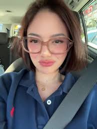 Short Haircut Styles for Round Faces: Tips and Trends