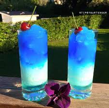 Antarctic Freezer Cocktail Tipsybartender Com Liquor Drinks Alcoholic Drinks Drinks