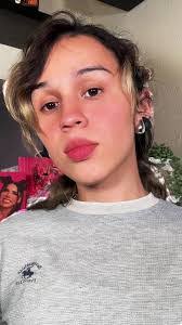 Bonnie Cabrera's Instagram, Twitter & Facebook