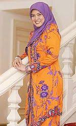 Permaisuri siti aishah (siti aishah binti abdul rahman; My Parents My Lifeline The Star