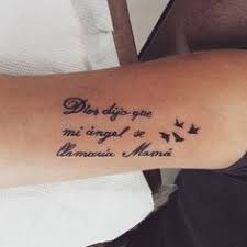 Si prefieres un tatuaje que represente una madre y una hija, este puede ser el perfecto. 19 Ideas De Tatuajes Dedicados A Mama Tatuajes Tatuajes Dedicados A Mama Nuevos Tatuajes