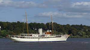The skan, james dyson award 2017 international winner, is a cost effective device that aims to detect melanoma cancer. Billionaire Dyson S Luxury Yacht Nahlin In Hamburg Youtube