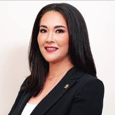 Raul Milanes's Instagram, Twitter & Facebook